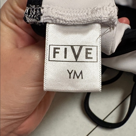 Five the Label Two Piece Outfit YM - Picture 4 of 7